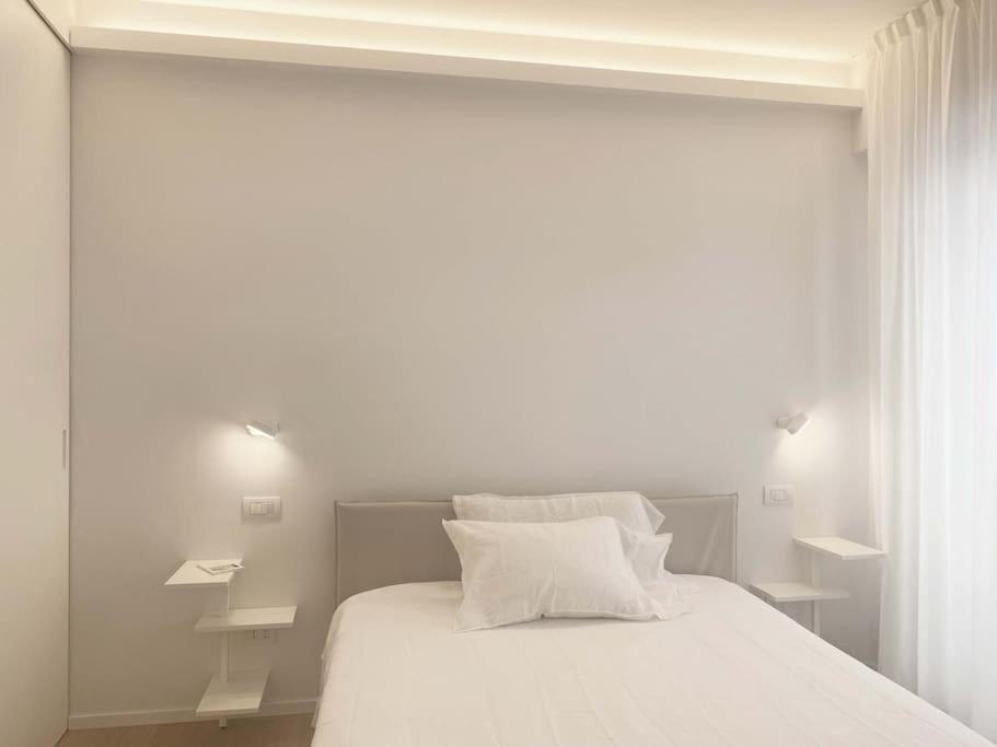 The Window On The Theatre And The Cathedral - Luxury Apartment Como Eksteriør bilde
